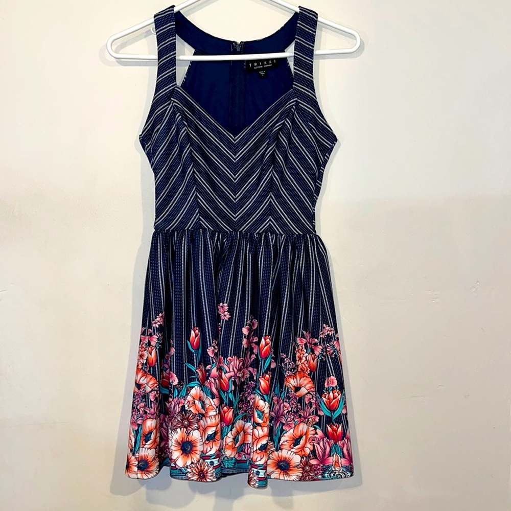 TRIXXI, sweetheart floral dress, Size 1